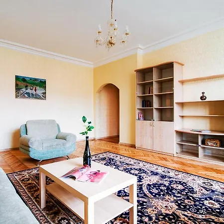 On Nezavisimosti 12 Apartment *